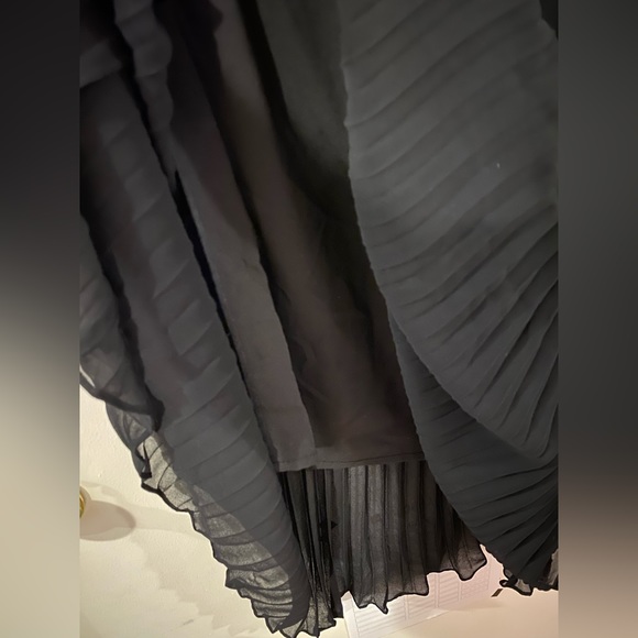 Halogen pleated maxi skirt black lined - Picture 3 of 5